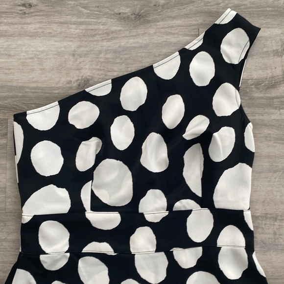 Truth and Fable one shoulder maxi dress size M/NWT/black & white. Side zipper - Picture 10 of 15